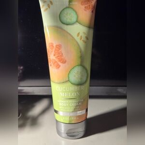 Bath & Body Works Cucumber Melon Body Cream - Green and Orange